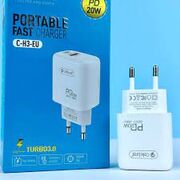 СЗУ Celebrat C-H3-EU Portable Fast Charger, белый